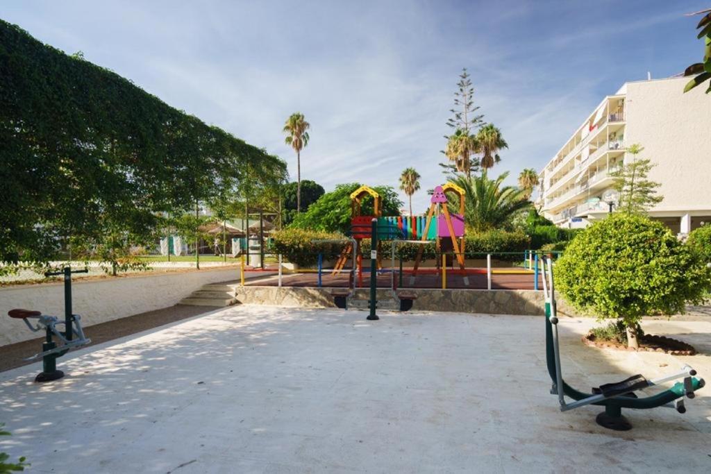 Apartment Armenka Carihuela Park Торемолинос Екстериор снимка